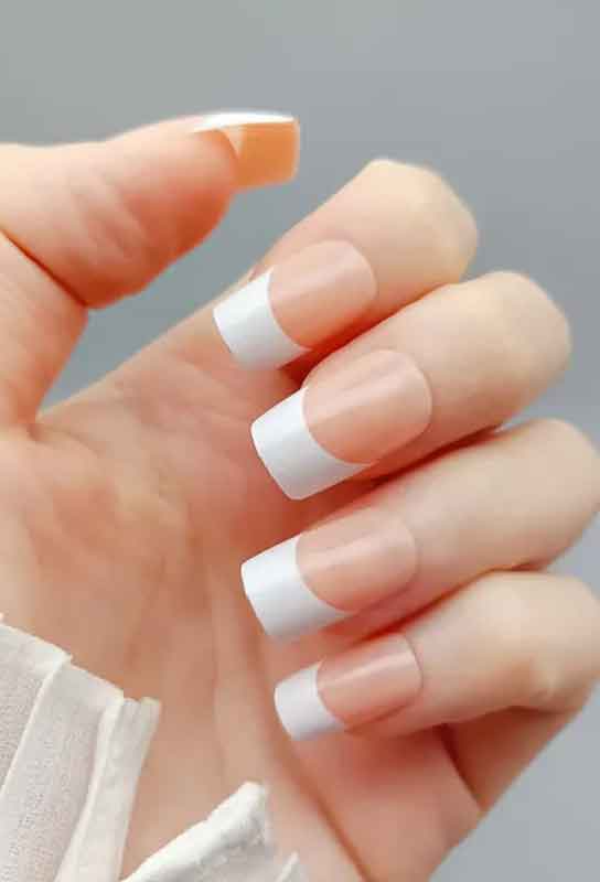 Itsekiinnittyvät kynnet