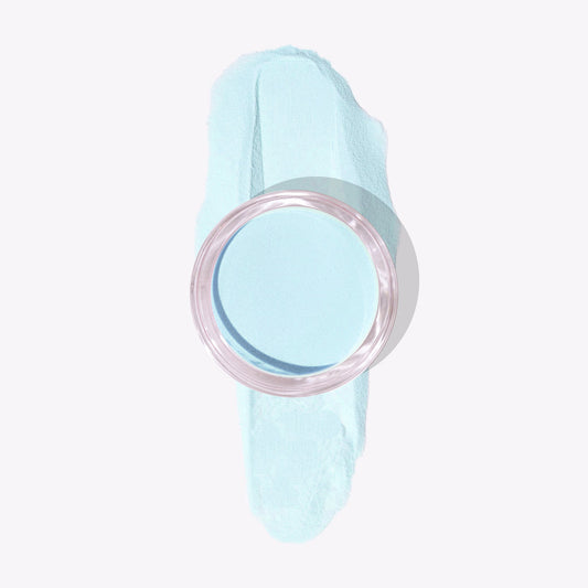 Train-Wreck pastellblå nagellack för nageltrender 2024. Perfekt för hållbara naglar hemma och nagelkit, en vår- och sommarfavorit som avbildar klara himlar och soliga dagar