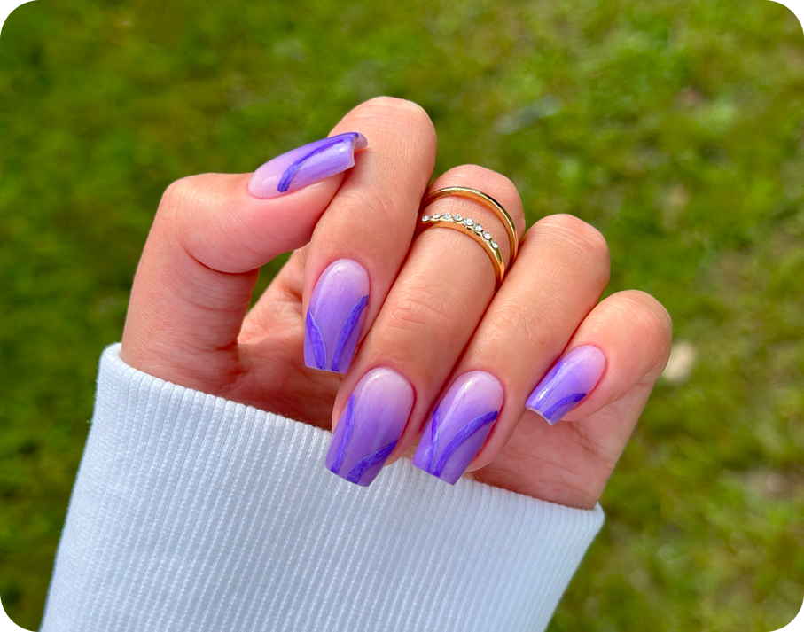 files/violetit-koristelut-ombre-kynnet-ulkoilma.png